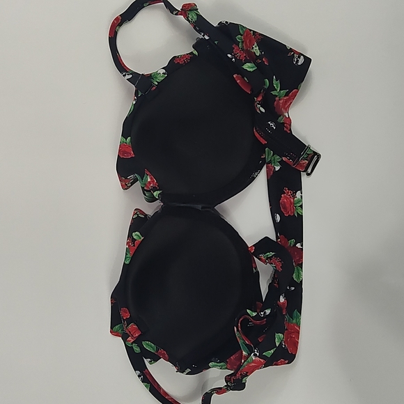 Hot Topic Floral Skull Patterned Ruffle Swim Top - Picture 8 of 10